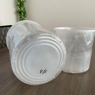 プラスチックバケツ容器に塗料の粘着剤と化学液体の赤色カスタムインラー