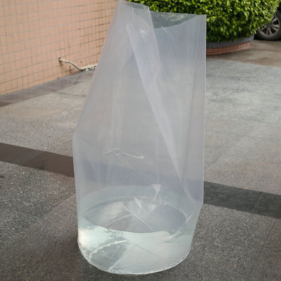プラスチックバケツ容器に塗料の粘着剤と化学液体の赤色カスタムインラー