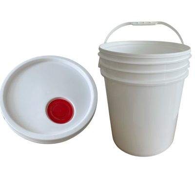 蓋とハンドルを持つ18L丸黒のプラスチックバケツ 多用途容器