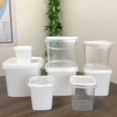 青い色と印刷パターンの 4L 平方プラスチックバケツ食品容器をカスタマイズ