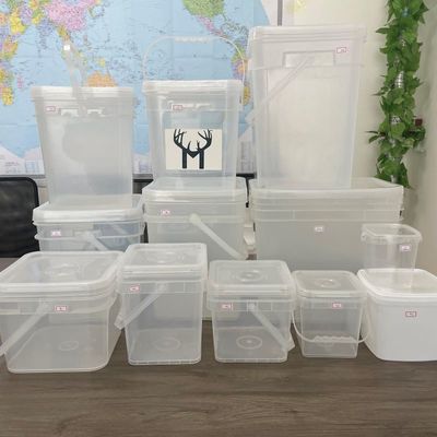 25L 円形と四角形付属品のカラフルなプラスチックバケツ バケツの蓋柄