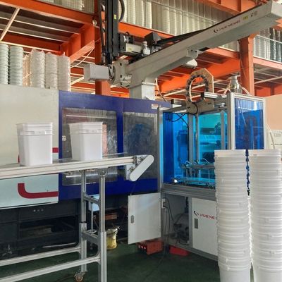 1 ガロン の 食品 グレード の プラスチック 桶 は,牛乳 を 保存 する ため に より 強く,便利 です
