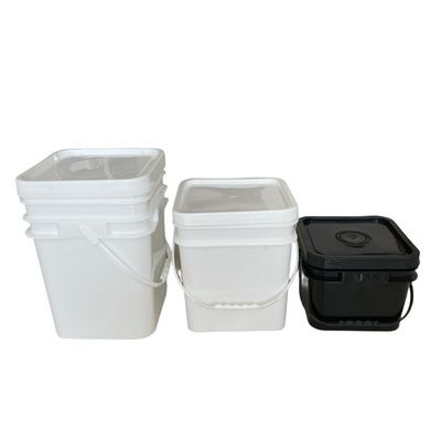 プラスチック ハンドル 4 ガロン容量の蓋付きの方角バケツ 白色と化粧品デザイン
