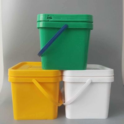 円形または四角形デザインで開閉しやすい蓋付きの四角色のPPプラスチックバケツ