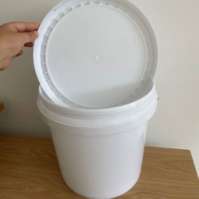 ツール オーダーメイド 2L 5L 8L 10L 20L 25L 5ガロン プラスチックバケツ 蓋とハンドル 耐久性