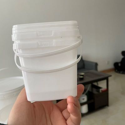 バケツの蓋とハンドルとスクエアバケツのクリアコンテナをカスタマイズ