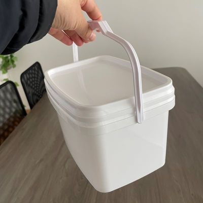 オーダーメイド 3L 5L 簡単オープン 直角型バケツ 蓋とハンドル付きプラスチックバケツ