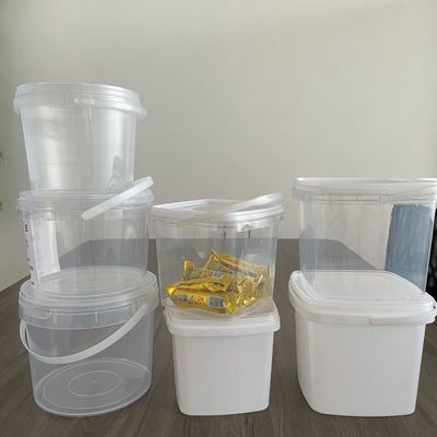 透明な四角いバケツとプラスチックバケツでドーナットのパッケージをカスタマイズします