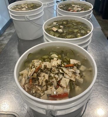 ポリプロピレン 1L5L7L10L12L16L20L25L ガロン丸いプラスチックバケツ ハンドルと蓋付き