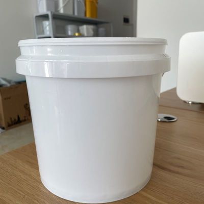 透明なカスタマイズされたプラスチックバケツ 蓋付き 5L 10L 15L コンテナバケツ