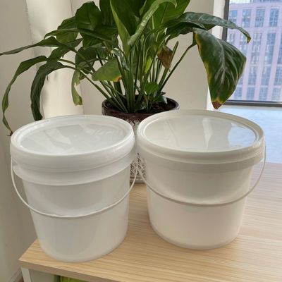 4L 透明プラスチックバケツ 蓋付き 実用的で多用的な道具保管