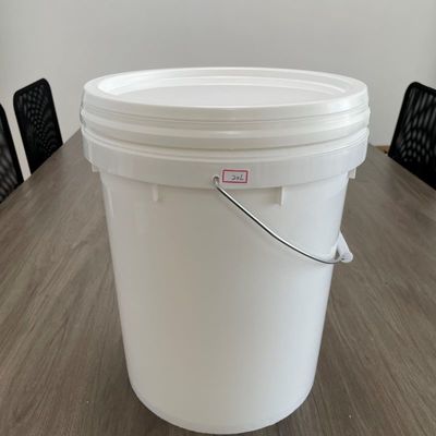 20L ブラック プラスチックのバケツ ツール バケツ 蓋とハンドル アクセサリー パッケージ