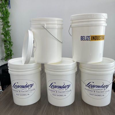 工業用 貯蔵 施設 の ため に 最良 の 丸い プラスチック 桶 を 探す